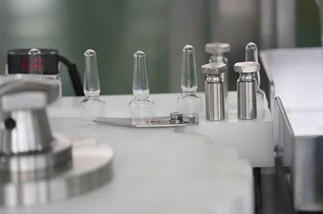 Máquina automática de inspección de ampollas y viales 
